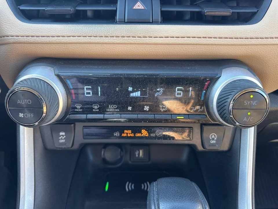 2025 Toyota RAV4 5th Gen - Image 18 of 21