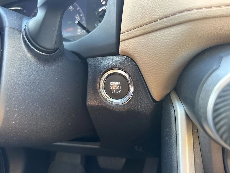 2025 Toyota RAV4 5th Gen - Image 20 of 21