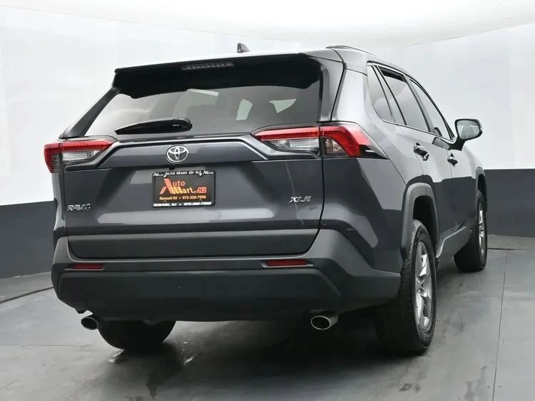 2025 Toyota RAV4 5th Gen - Image 8 of 12
