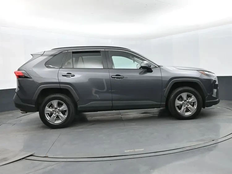 2025 Toyota RAV4 5th Gen - Image 4 of 12