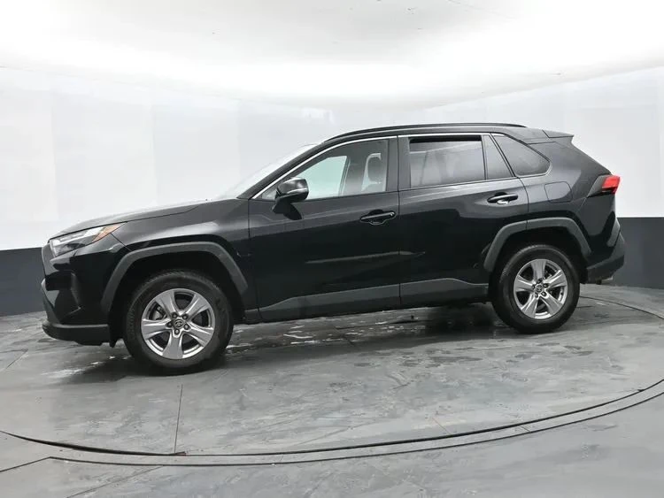 2025 Toyota RAV4 5th Gen - Image 5 of 12