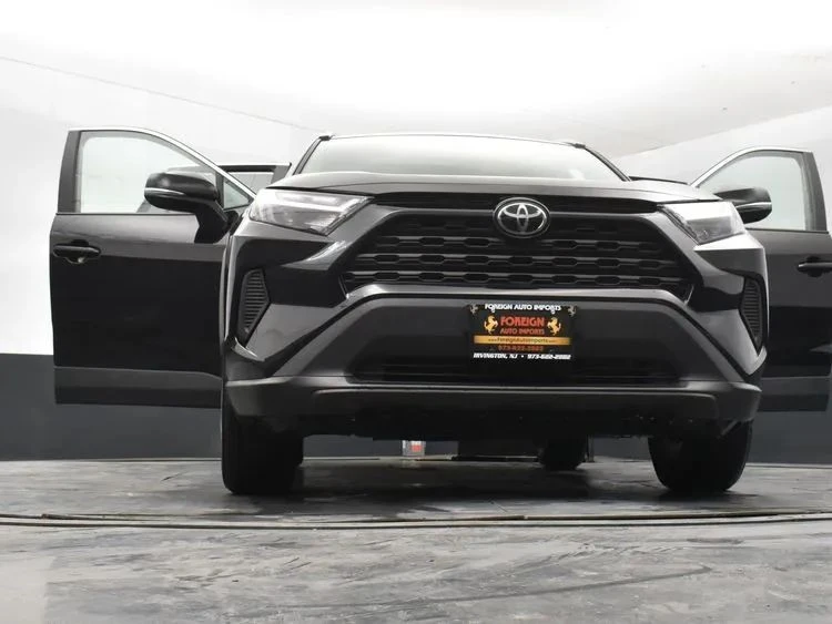 2025 Toyota RAV4 5th Gen - Image 11 of 12