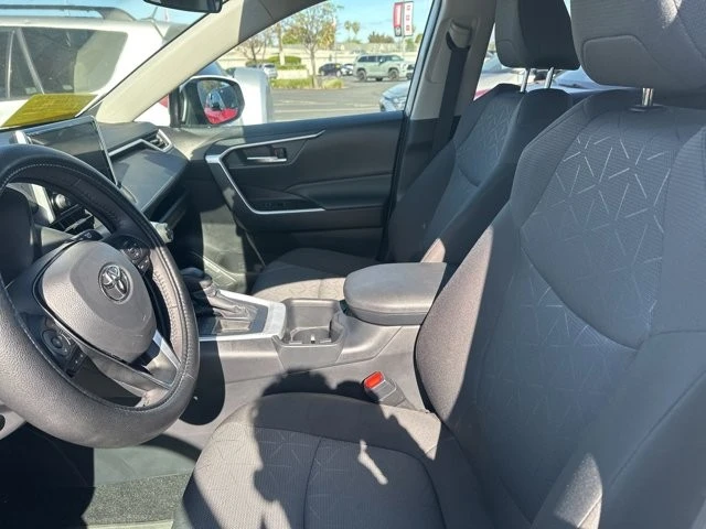 2025 Toyota RAV4 5th Gen - Image 6 of 15