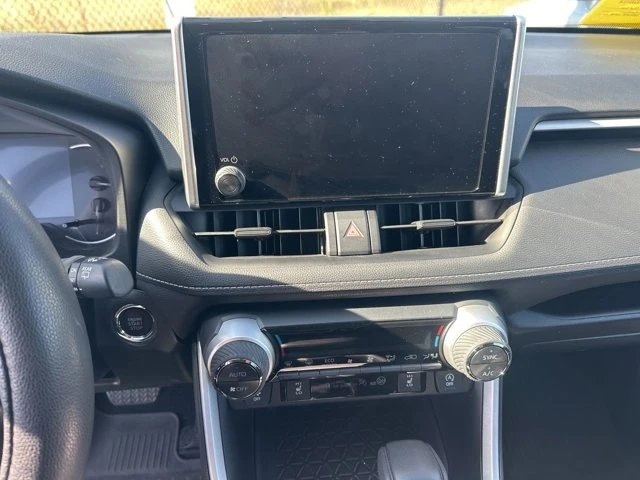 2025 Toyota RAV4 5th Gen - Image 12 of 15