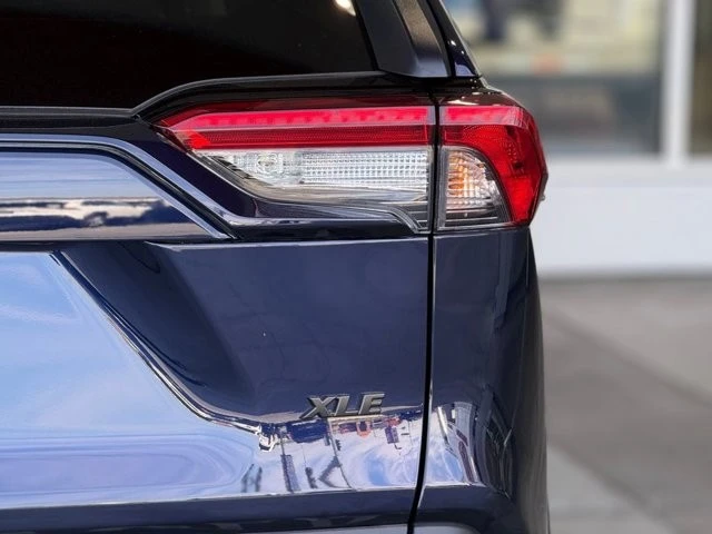 2025 Toyota RAV4 5th Gen - Image 14 of 21