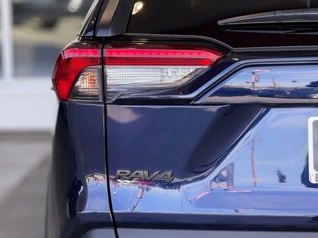 2025 Toyota RAV4 5th Gen - Image 11 of 21