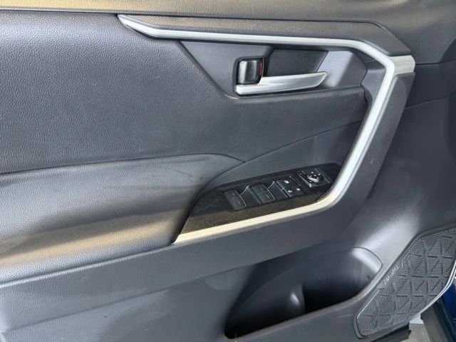 2025 Toyota RAV4 5th Gen - Image 20 of 21