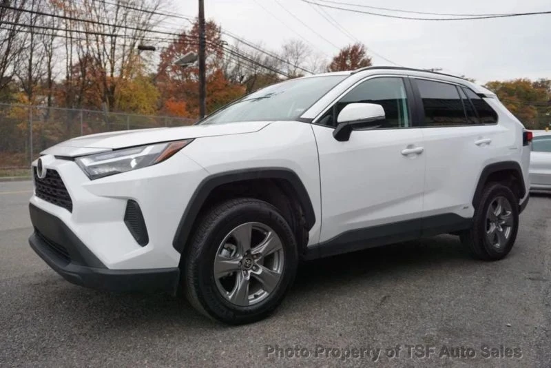 2025 Toyota RAV4 5th Gen - Image 3 of 12
