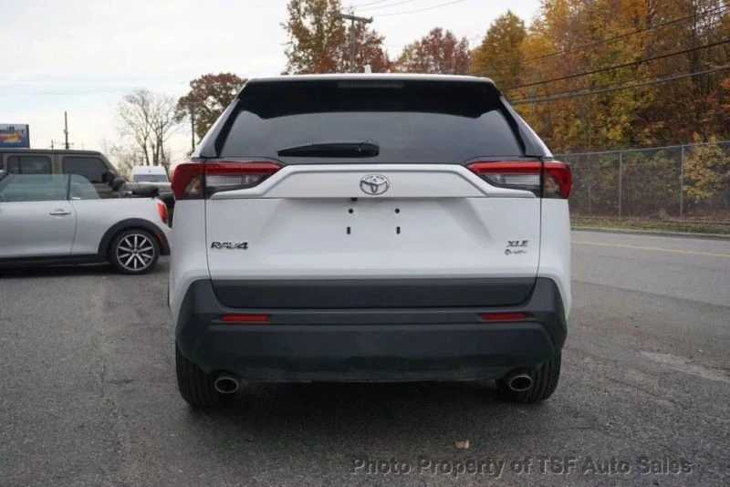 2025 Toyota RAV4 5th Gen - Image 6 of 12