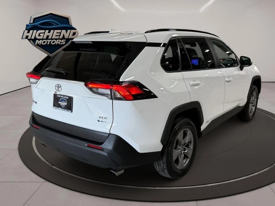 2025 Toyota RAV4 5th Gen - Image 6 of 21