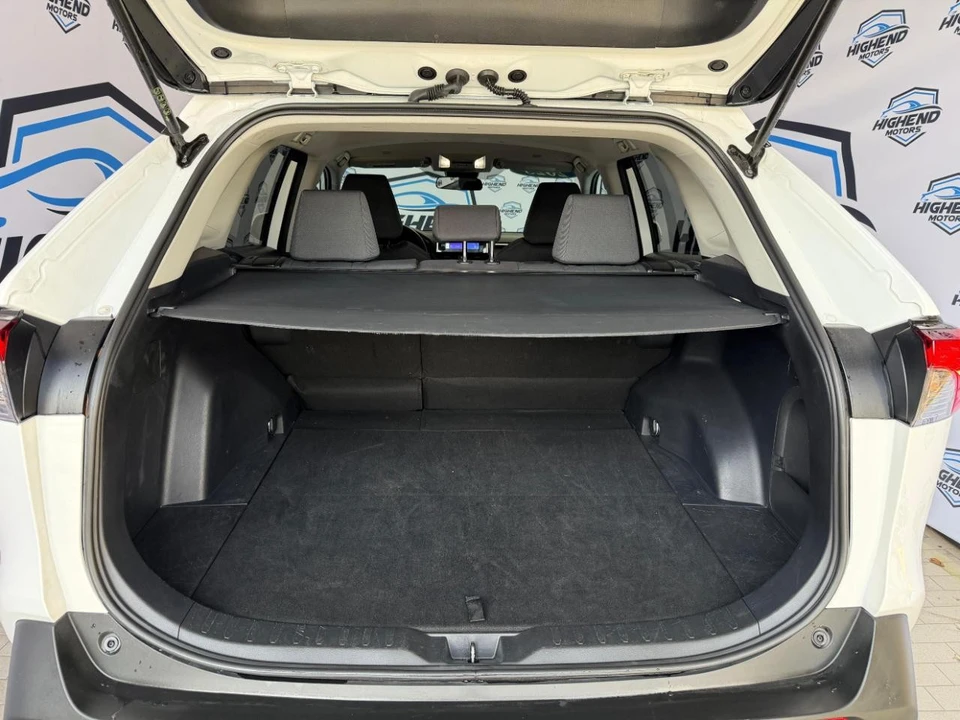 2025 Toyota RAV4 5th Gen - Image 20 of 21