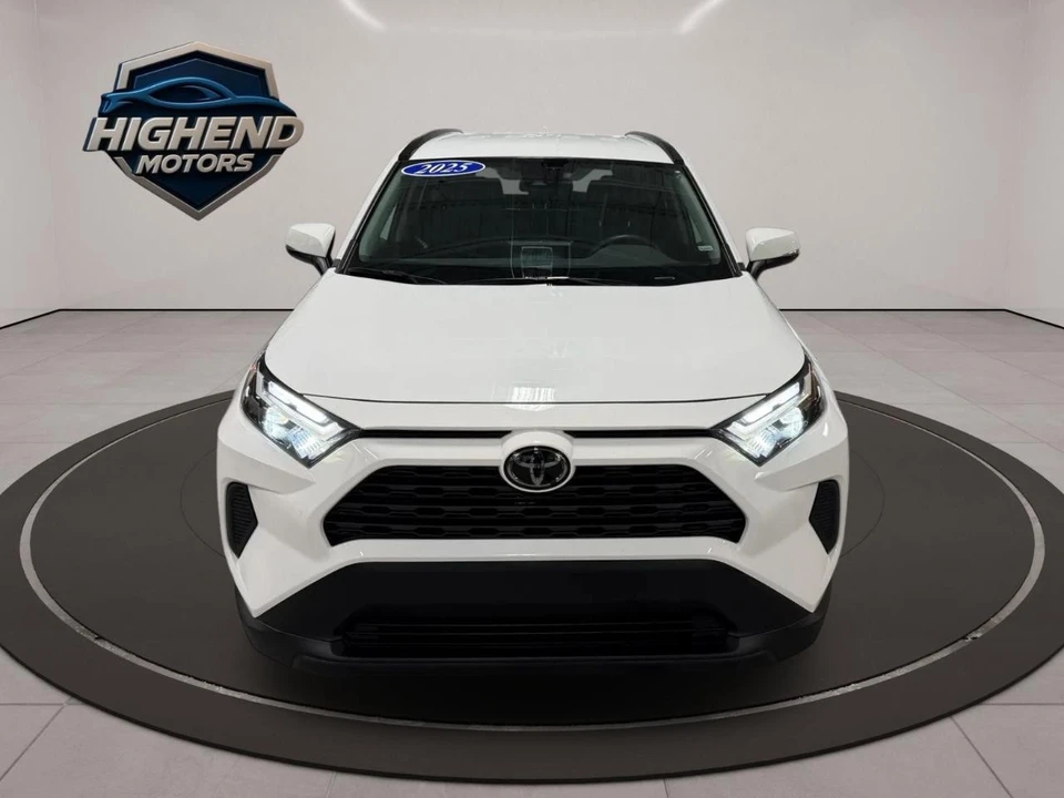 2025 Toyota RAV4 5th Gen - Image 10 of 21