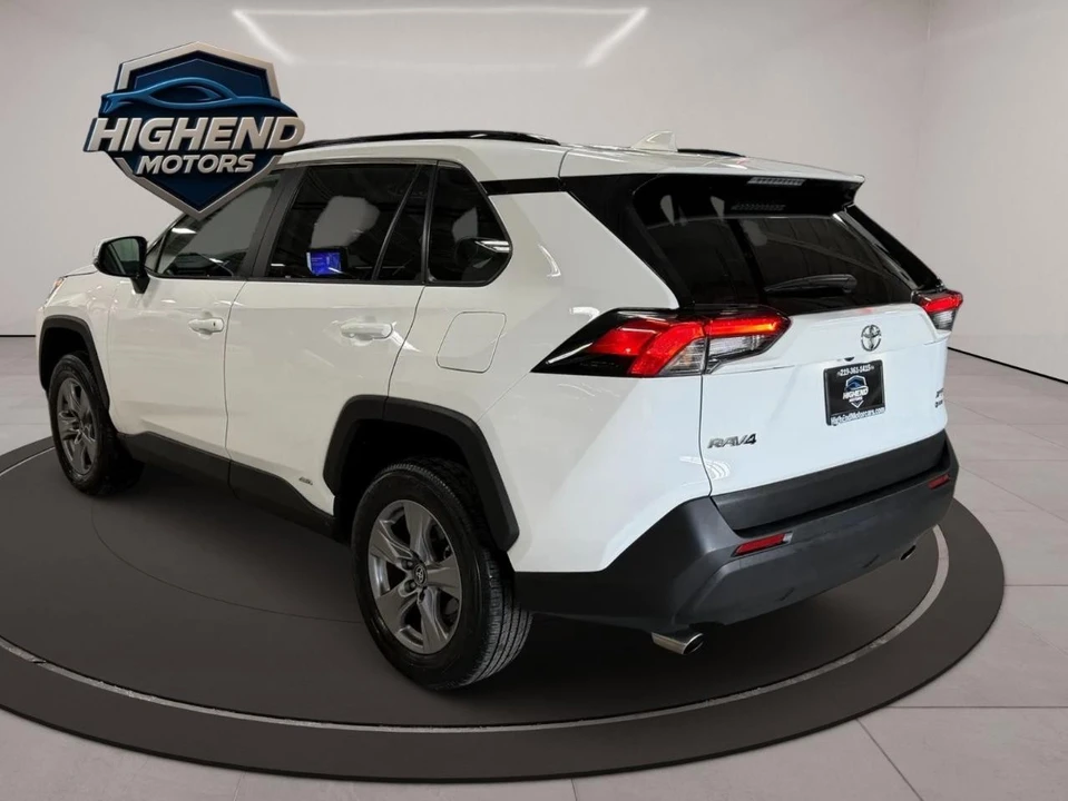 2025 Toyota RAV4 5th Gen - Image 4 of 21