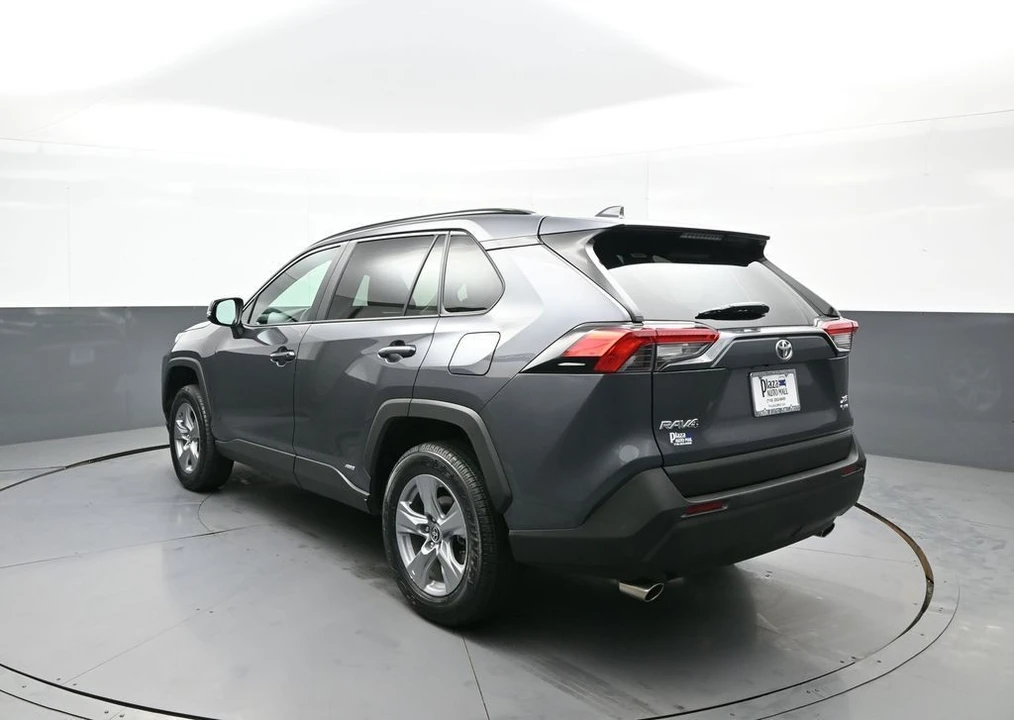 2025 Toyota RAV4 5th Gen - Image 8 of 21