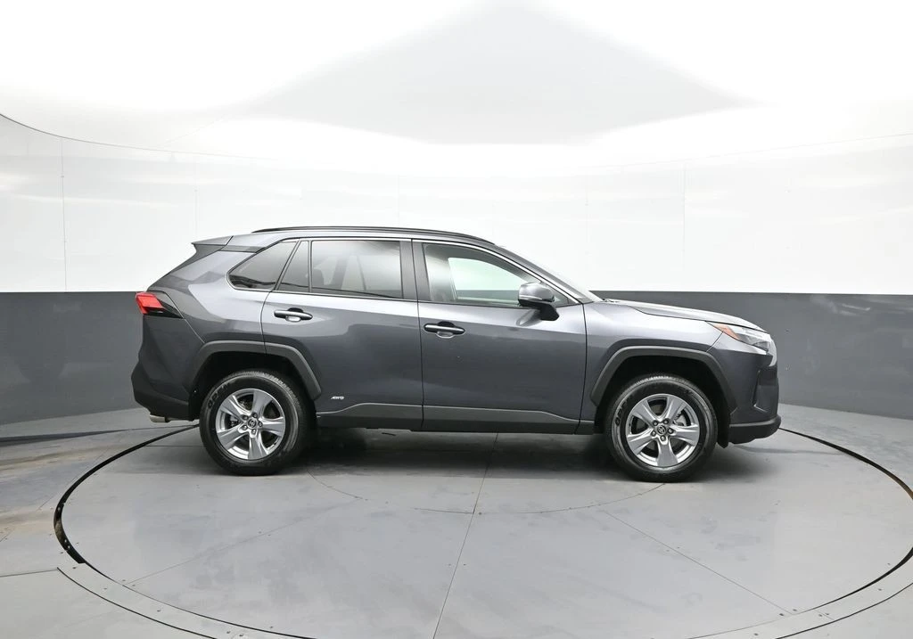 2025 Toyota RAV4 5th Gen - Image 5 of 21