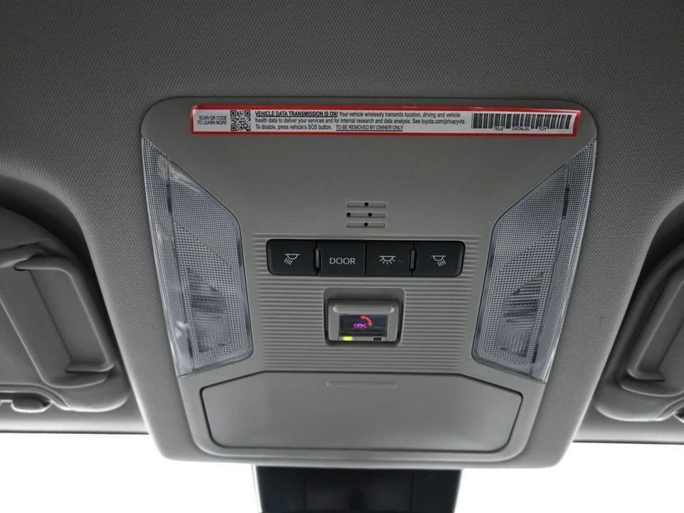 2025 Toyota RAV4 5th Gen - Image 17 of 21