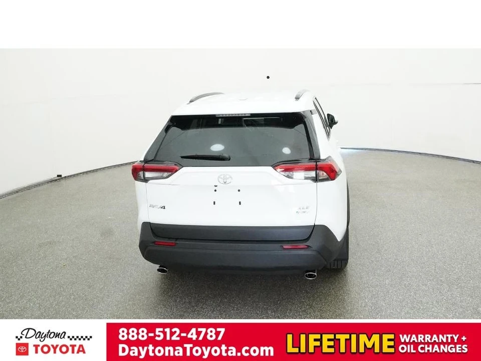 2025 Toyota RAV4 5th Gen - Image 7 of 12