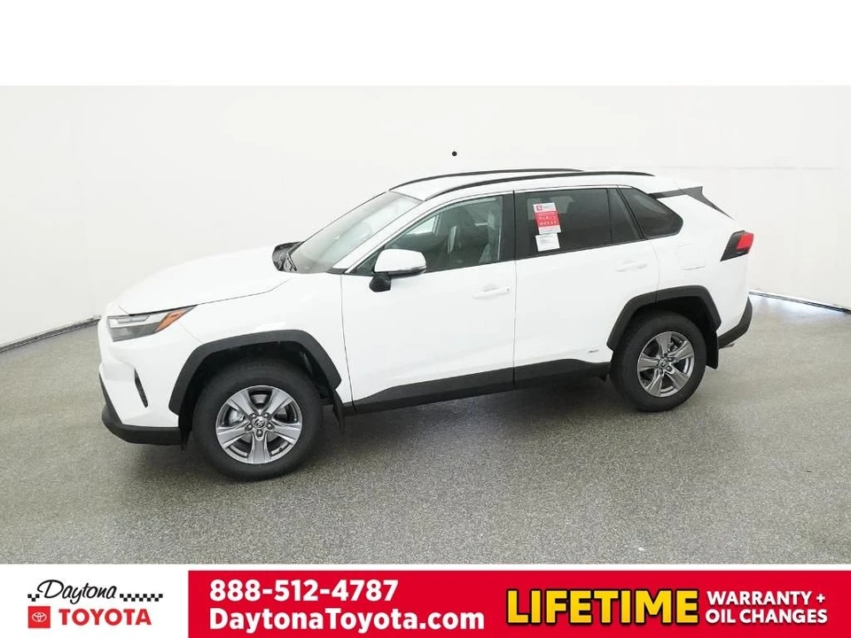 2025 Toyota RAV4 5th Gen - Image 2 of 12
