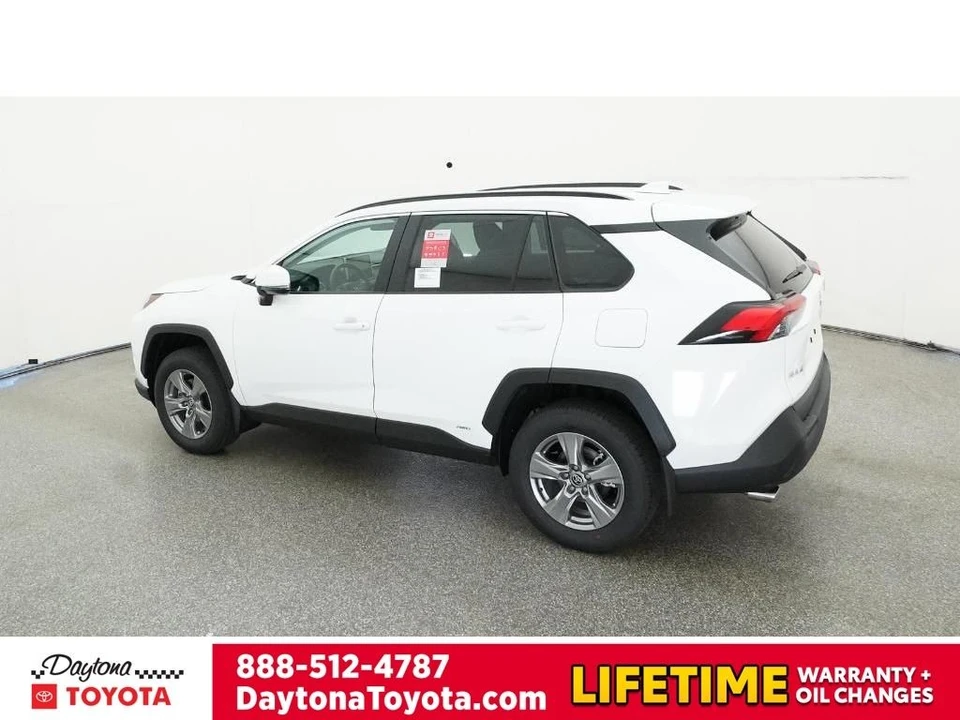 2025 Toyota RAV4 5th Gen - Image 4 of 12
