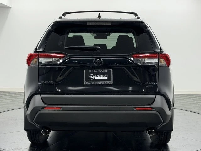 2025 Toyota RAV4 5th Gen - Image 9 of 12