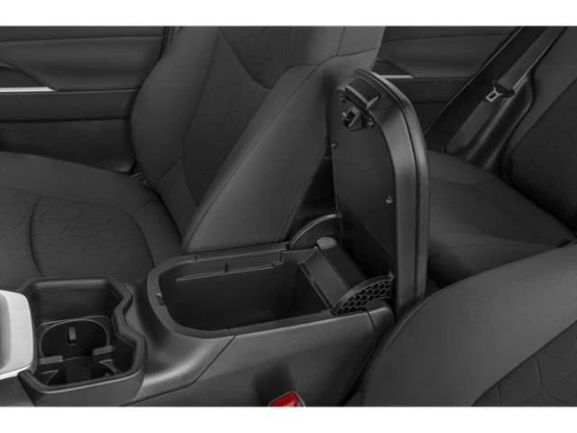 2025 Toyota RAV4 5th Gen - Image 14 of 15