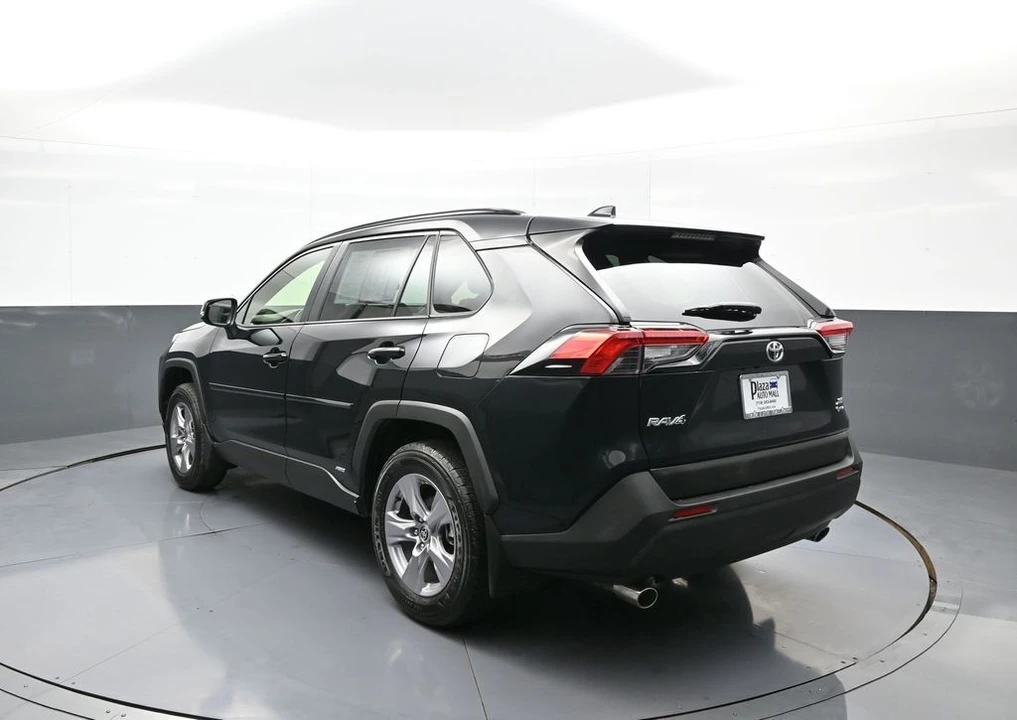 2025 Toyota RAV4 5th Gen - Image 8 of 21