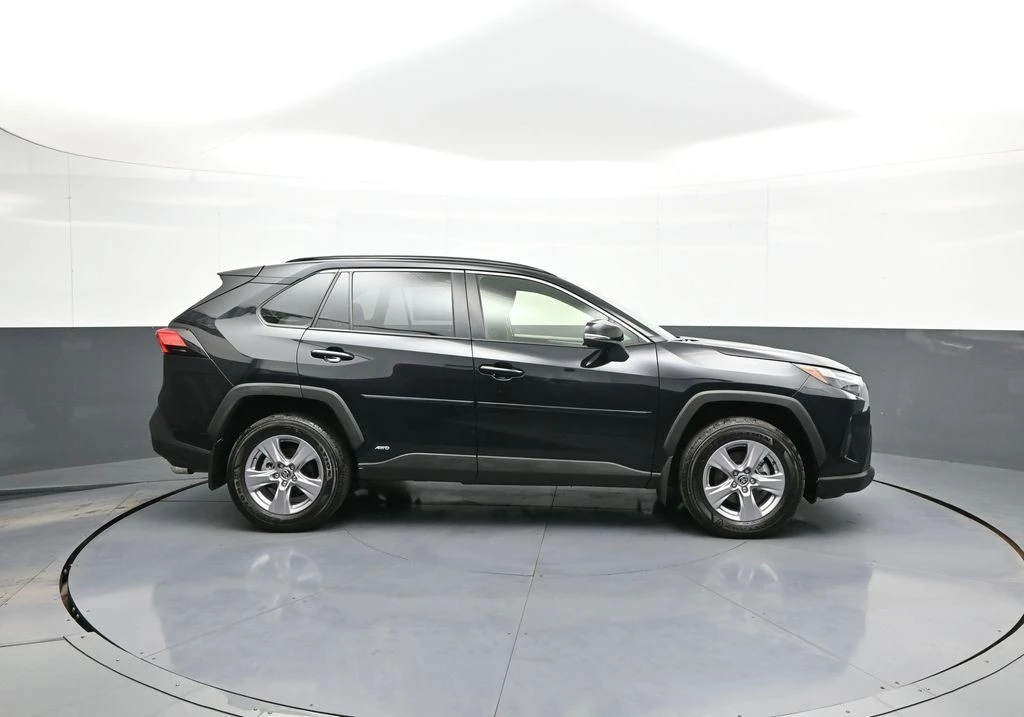 2025 Toyota RAV4 5th Gen - Image 5 of 21