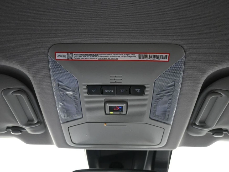 2025 Toyota RAV4 5th Gen - Image 17 of 21