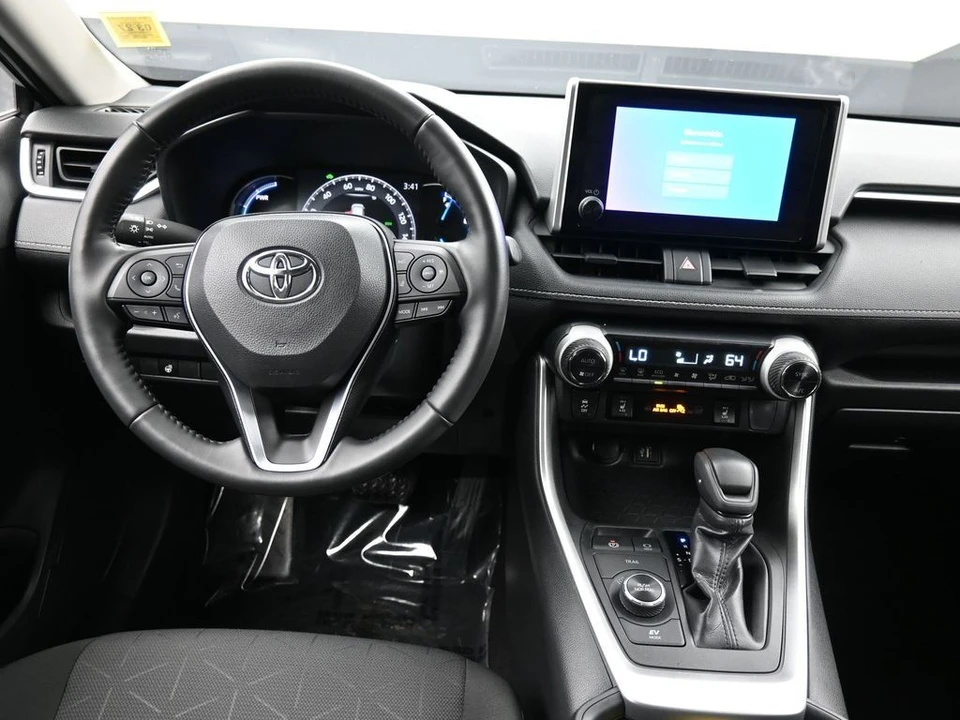 2025 Toyota RAV4 5th Gen - Image 19 of 21