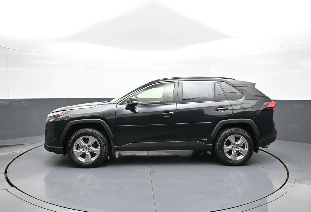 2025 Toyota RAV4 5th Gen - Image 9 of 21