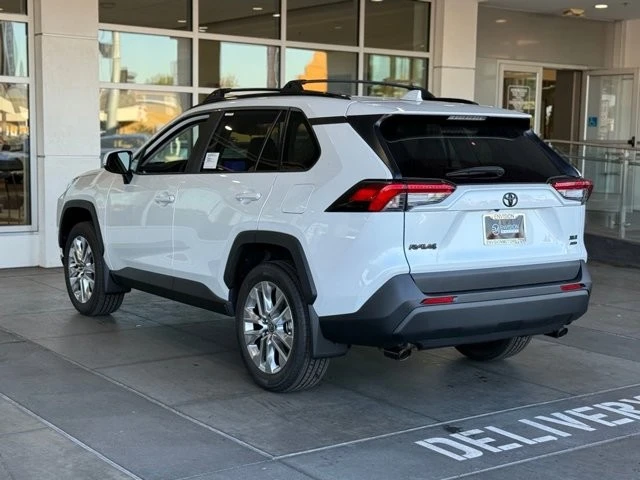 2025 Toyota RAV4 5th Gen - Image 9 of 12