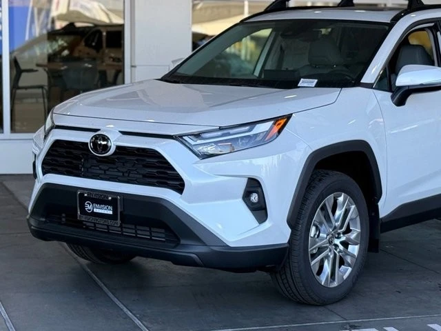2025 Toyota RAV4 5th Gen - Image 3 of 12