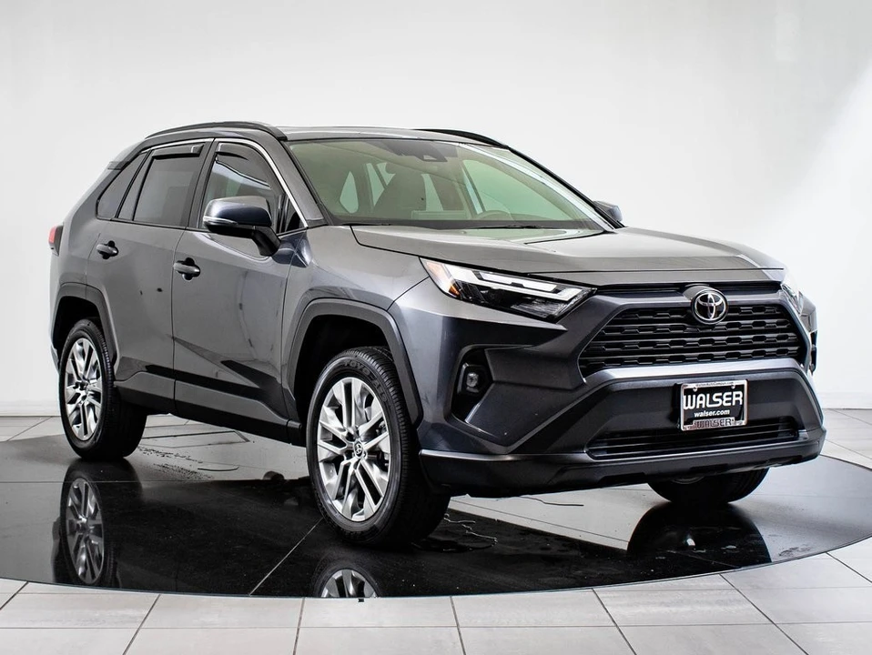 2025 Toyota RAV4 5th Gen - Image 5 of 21