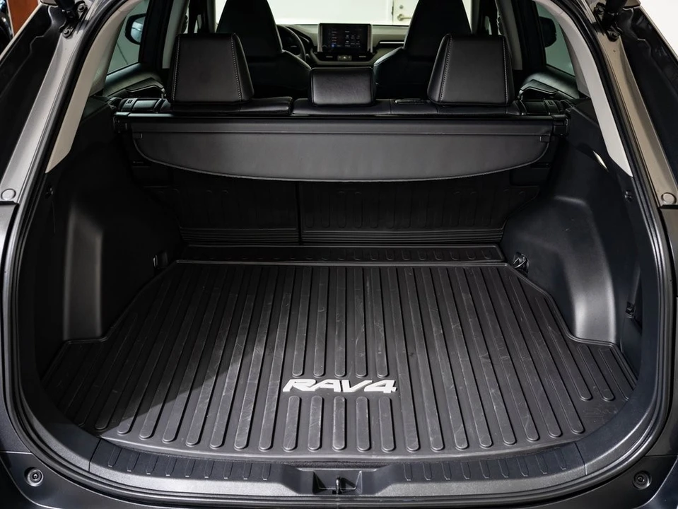 2025 Toyota RAV4 5th Gen - Image 17 of 21