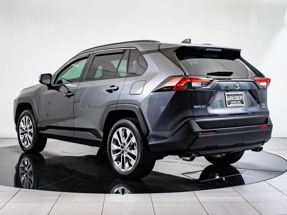 2025 Toyota RAV4 5th Gen - Image 11 of 21