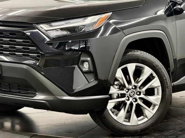 2025 Toyota RAV4 5th Gen - Image 4 of 21