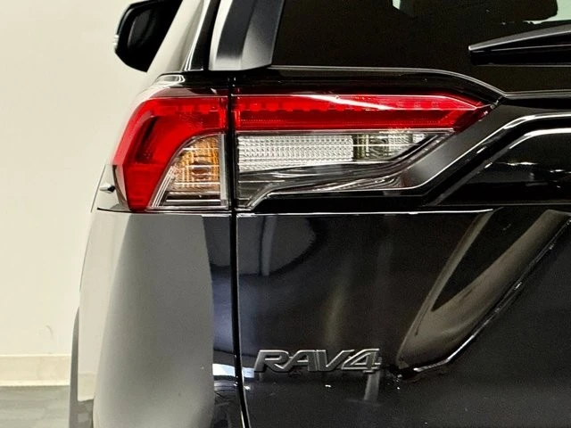 2025 Toyota RAV4 5th Gen - Image 11 of 21
