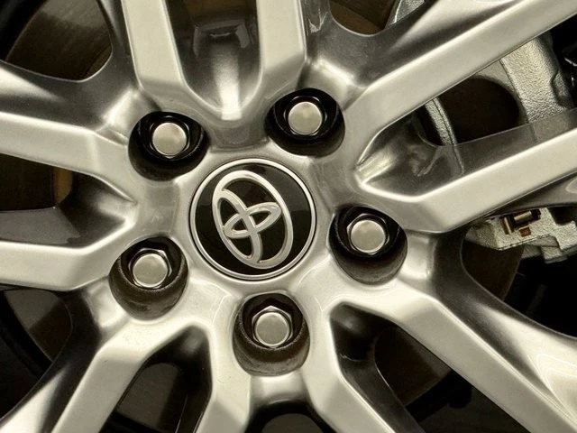 2025 Toyota RAV4 5th Gen - Image 15 of 21