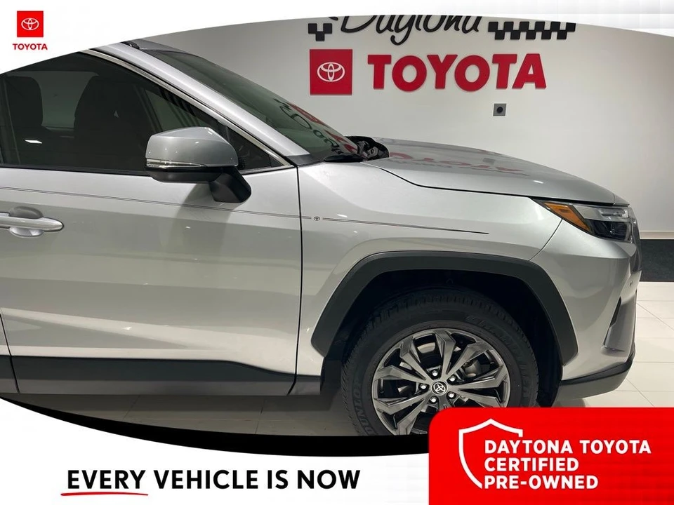 2025 Toyota RAV4 5th Gen - Image 5 of 12