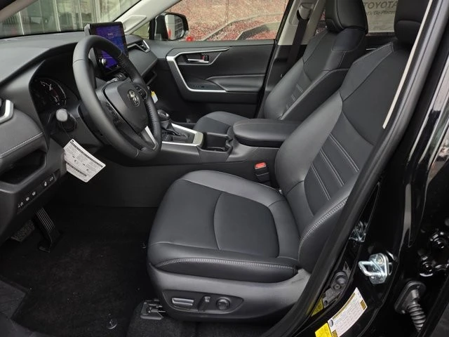 2025 Toyota RAV4 5th Gen - Image 10 of 12