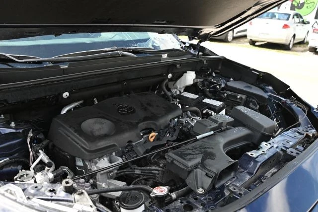 2025 Toyota RAV4 5th Gen - Image 15 of 16