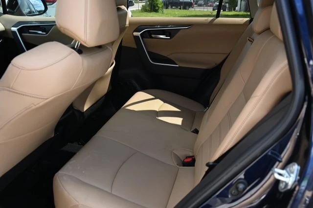 2025 Toyota RAV4 5th Gen - Image 13 of 16