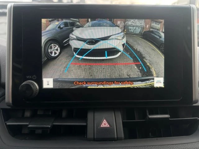 2025 Toyota RAV4 5th Gen - Image 17 of 21