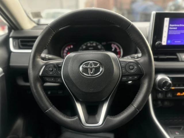 2025 Toyota RAV4 5th Gen - Image 13 of 21
