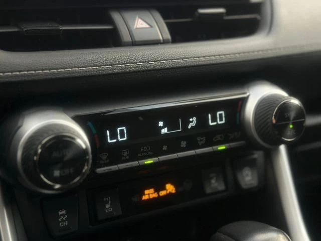 2025 Toyota RAV4 5th Gen - Image 18 of 21