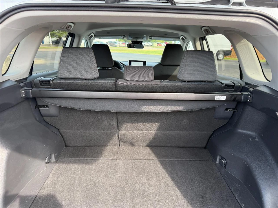2025 Toyota RAV4 5th Gen - Image 13 of 31