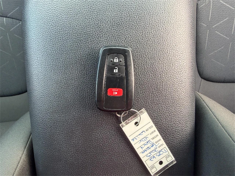 2025 Toyota RAV4 5th Gen - Image 20 of 31