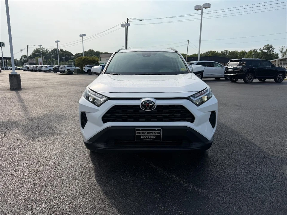 2025 Toyota RAV4 5th Gen - Image 2 of 31