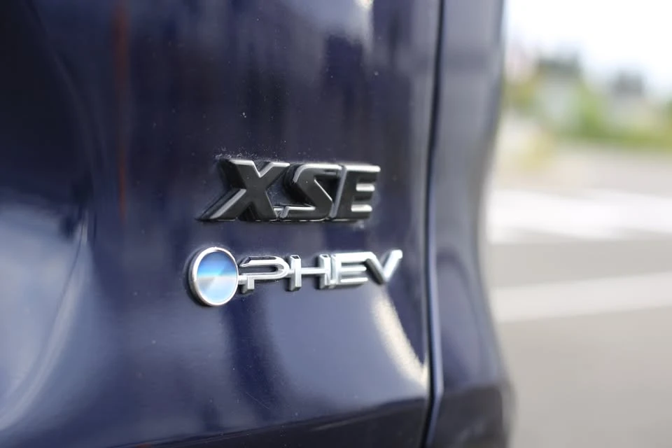 2025 Toyota RAV4 5th Gen - Image 15 of 21