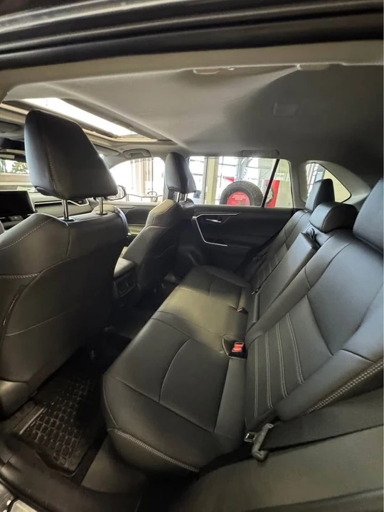 2025 Toyota RAV4 5th Gen - Image 5 of 7